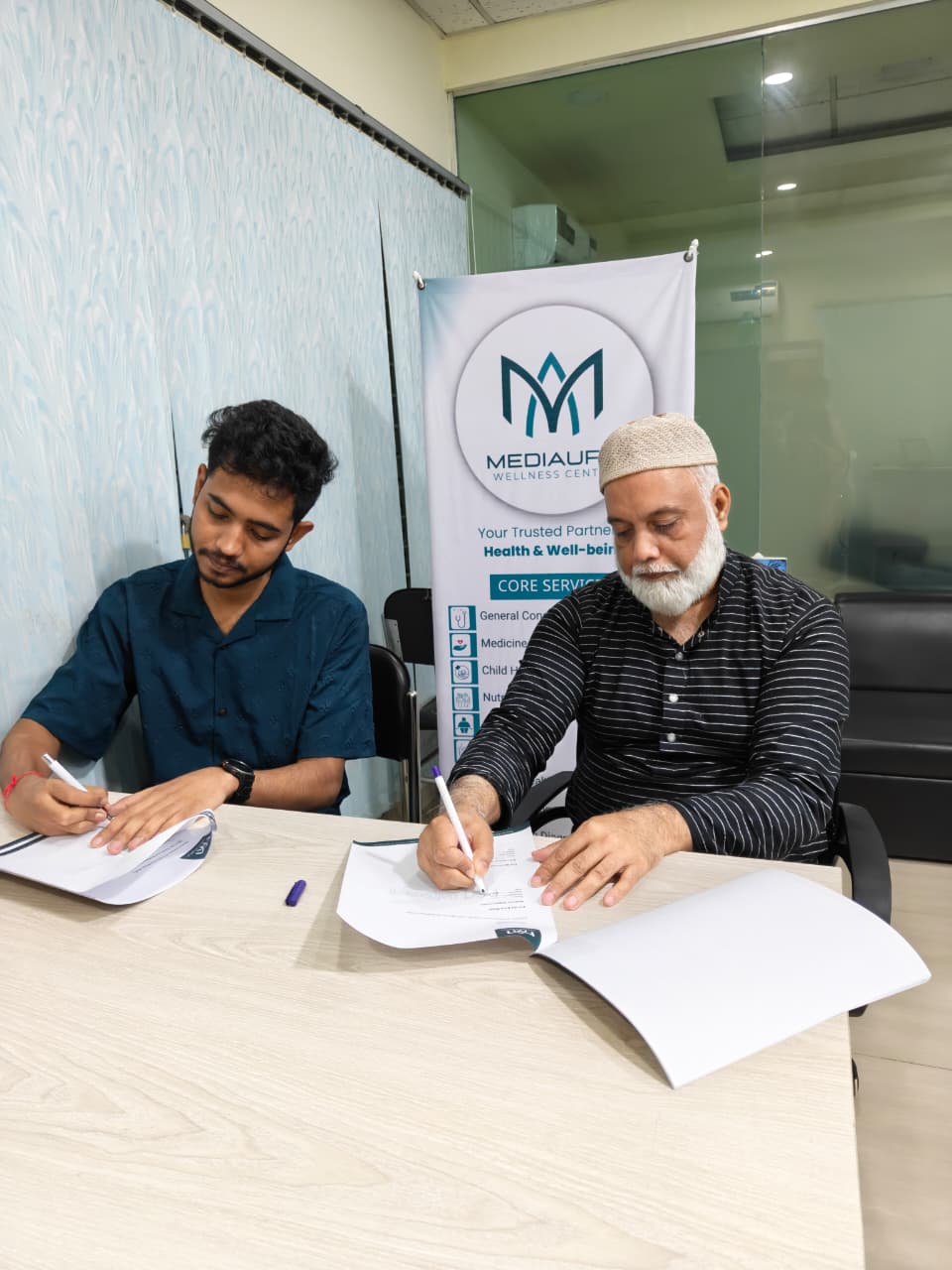 Memorandum of Understanding (MoU) signing with ICT পাঠশালা by Pranta